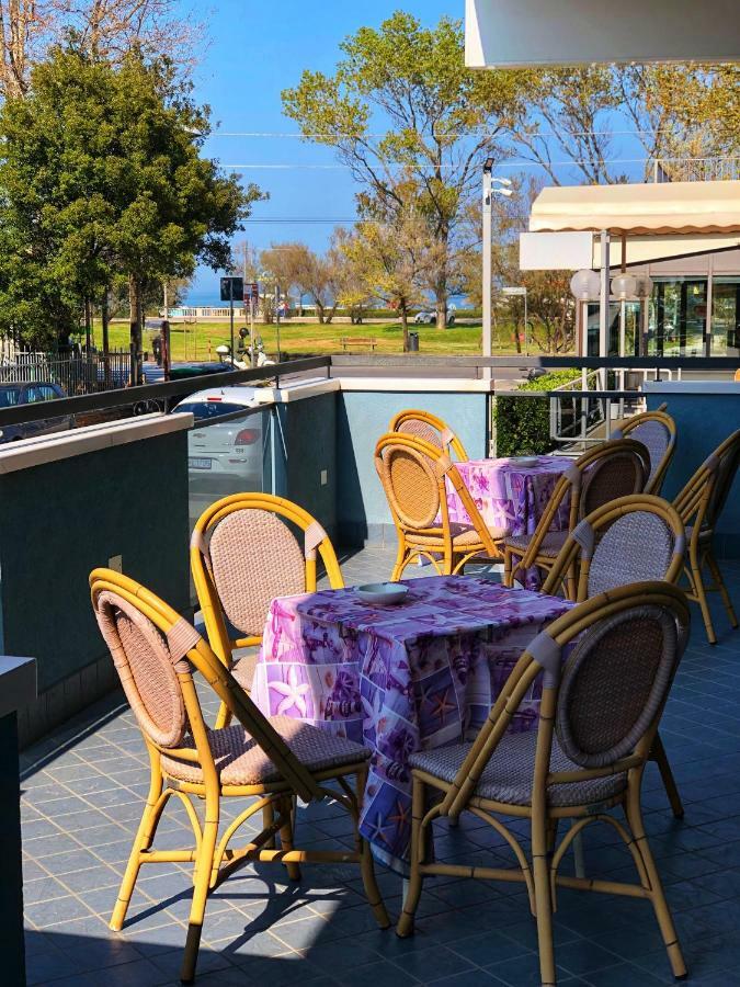Hotel Amoha ريميني المظهر الخارجي الصورة