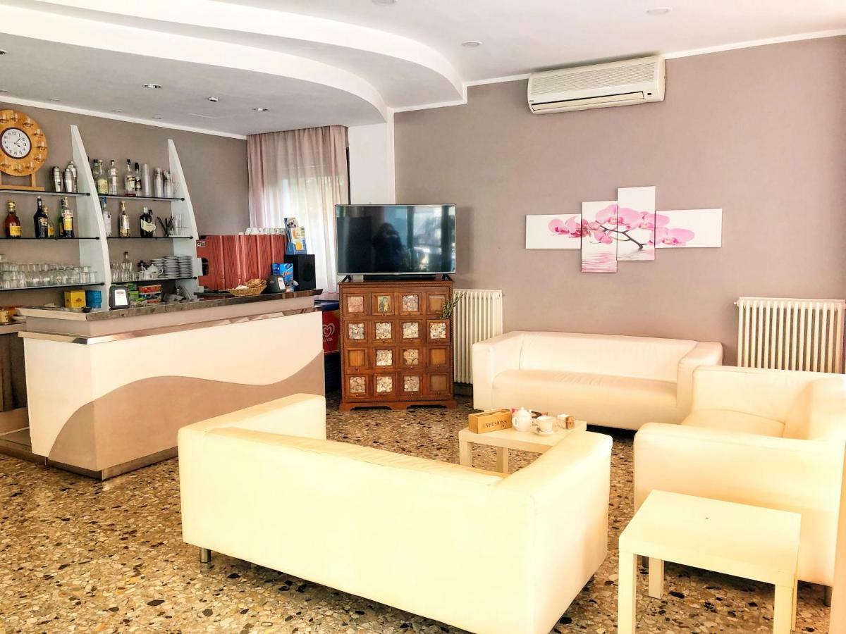 Hotel Amoha ريميني المظهر الخارجي الصورة